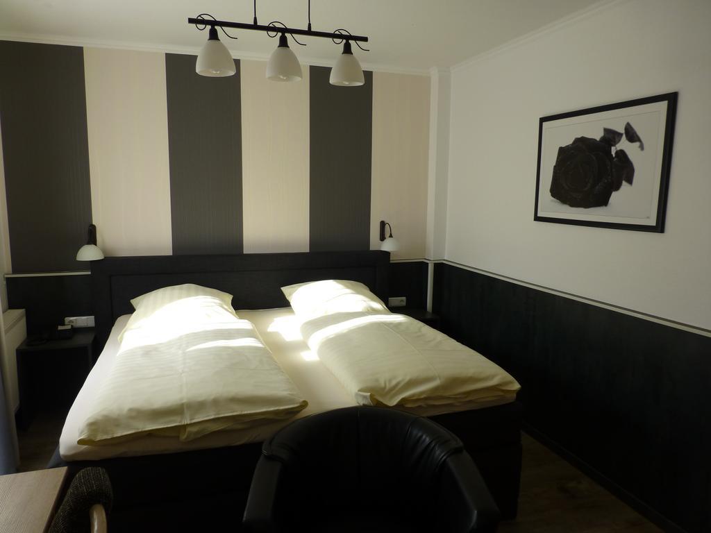 Hotel Ruestersieler Hof Wilhelmshaven Ngoại thất bức ảnh