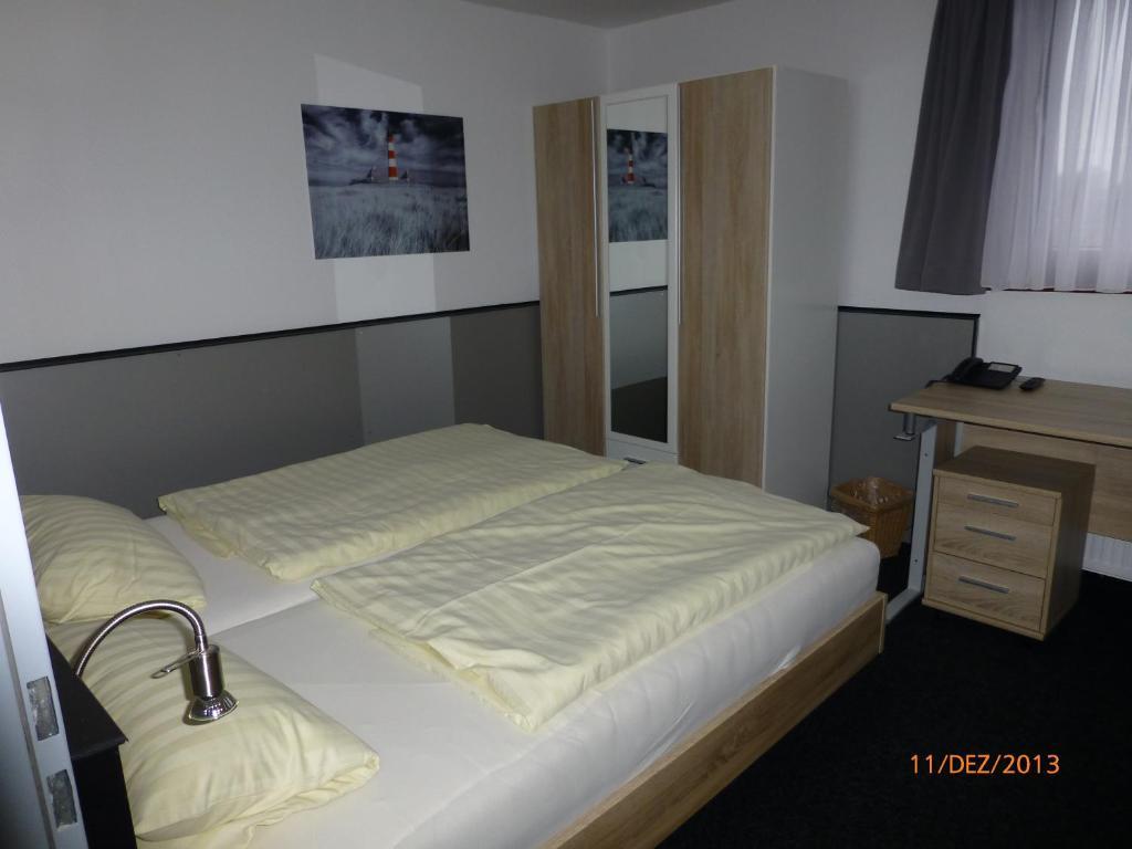 Hotel Ruestersieler Hof Wilhelmshaven Phòng bức ảnh